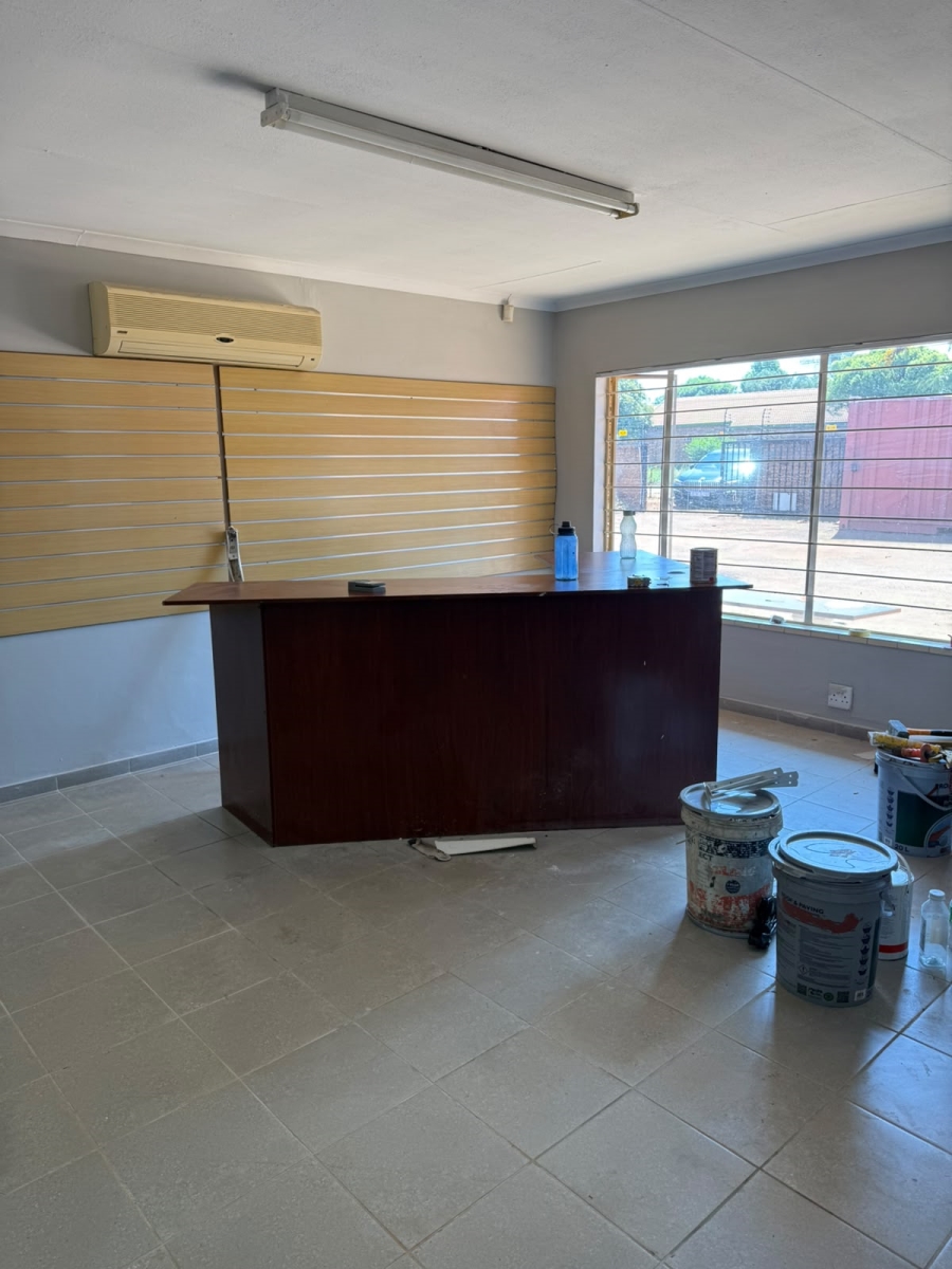 To Let Commercial Property for Rent in Wierda Park Gauteng