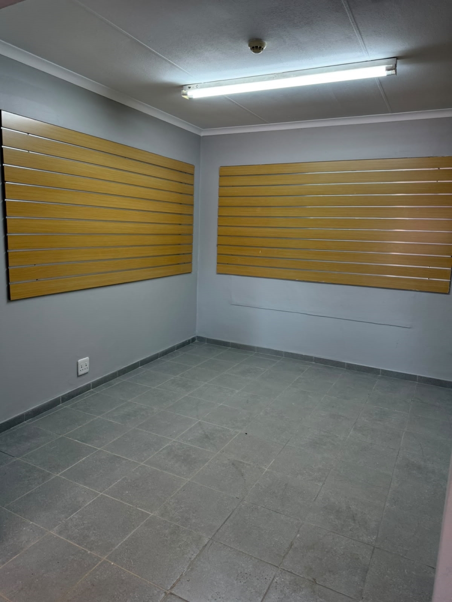 To Let Commercial Property for Rent in Wierda Park Gauteng