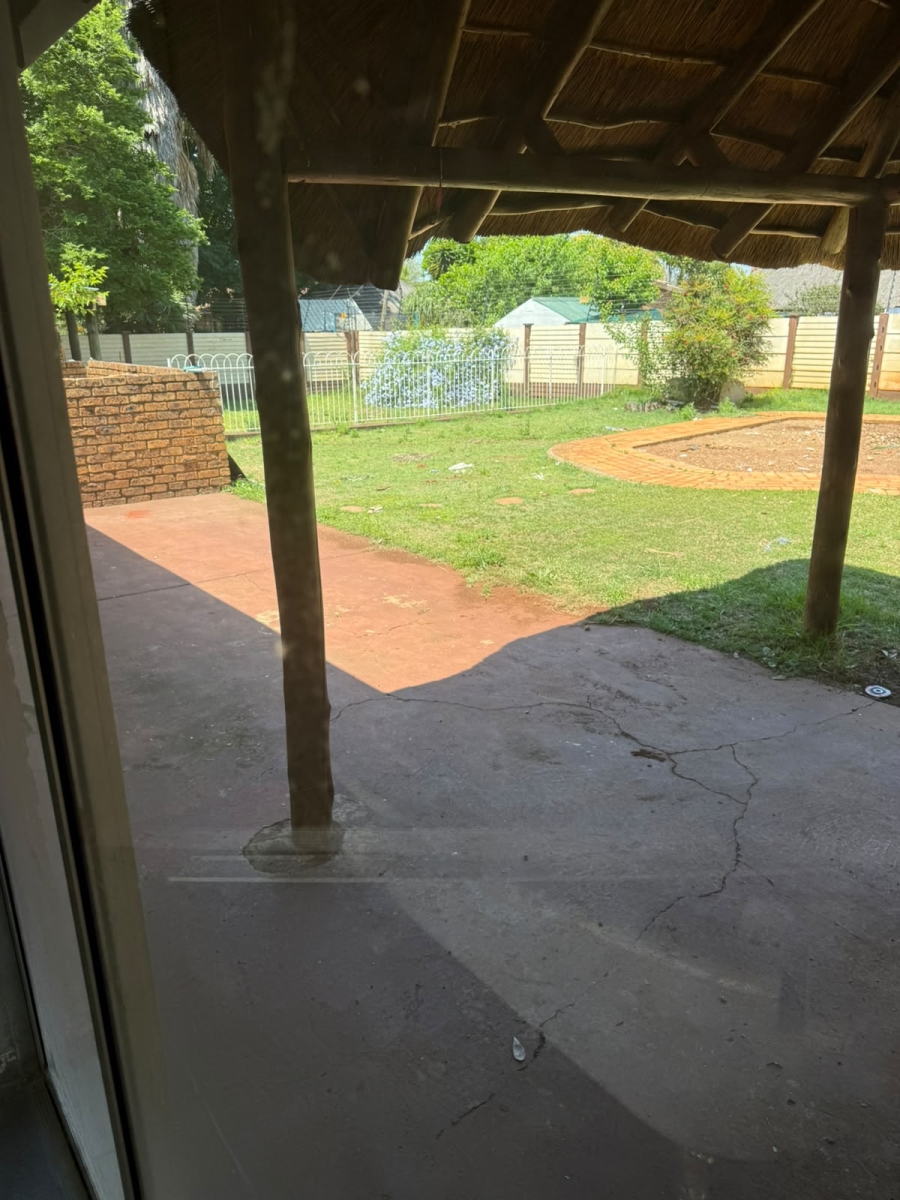 To Let Commercial Property for Rent in Wierda Park Gauteng