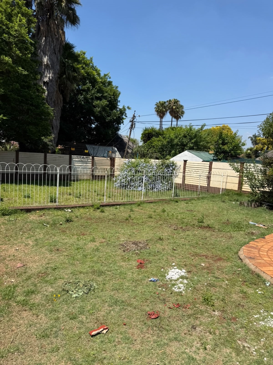 To Let Commercial Property for Rent in Wierda Park Gauteng
