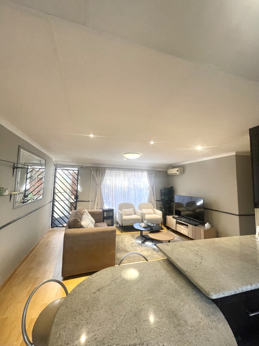 To Let 2 Bedroom Property for Rent in Sunninghill Gauteng