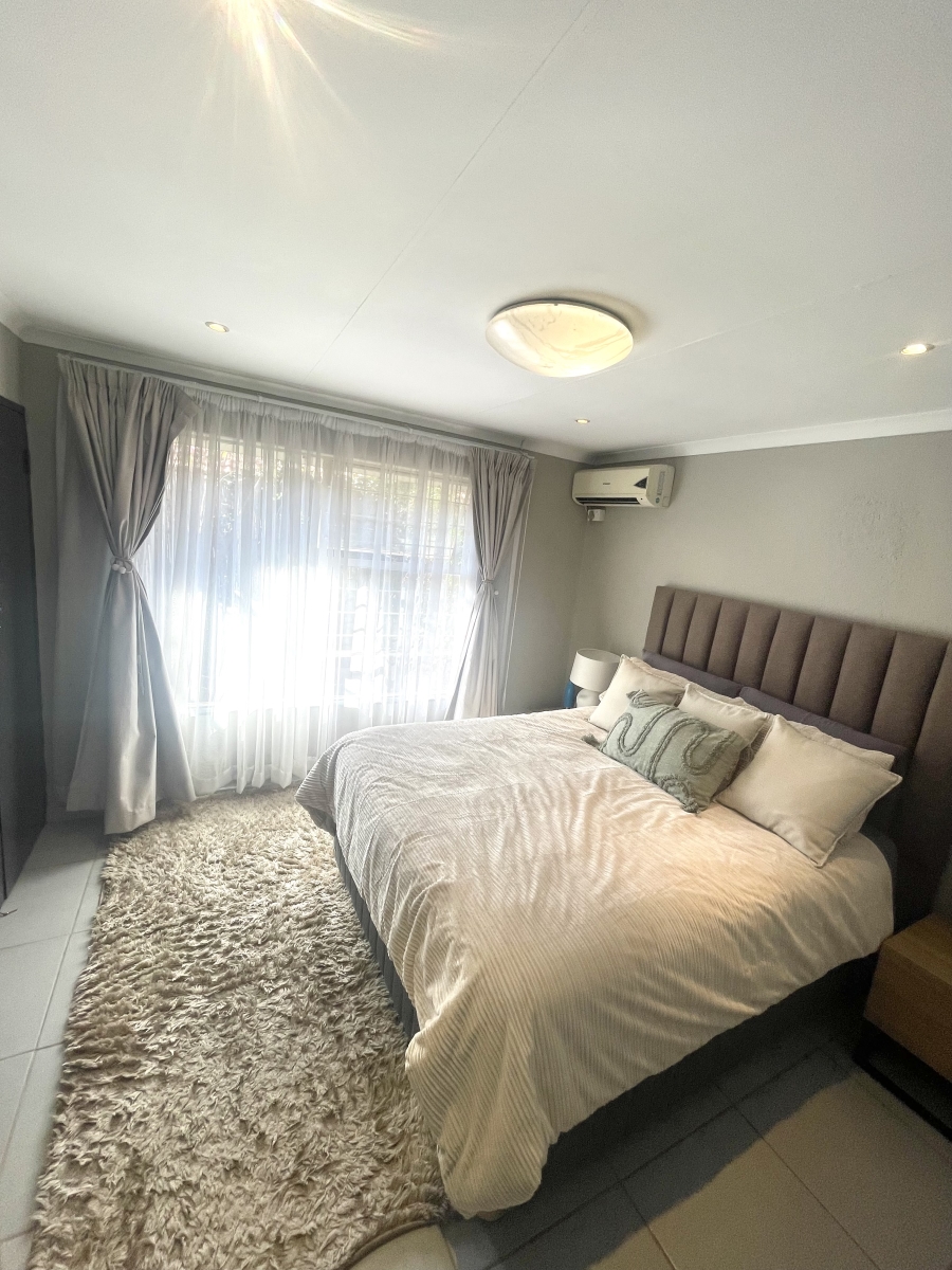To Let 2 Bedroom Property for Rent in Sunninghill Gauteng