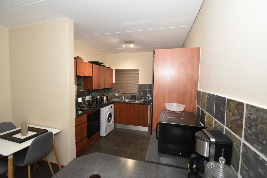 To Let 2 Bedroom Property for Rent in Sundowner Gauteng