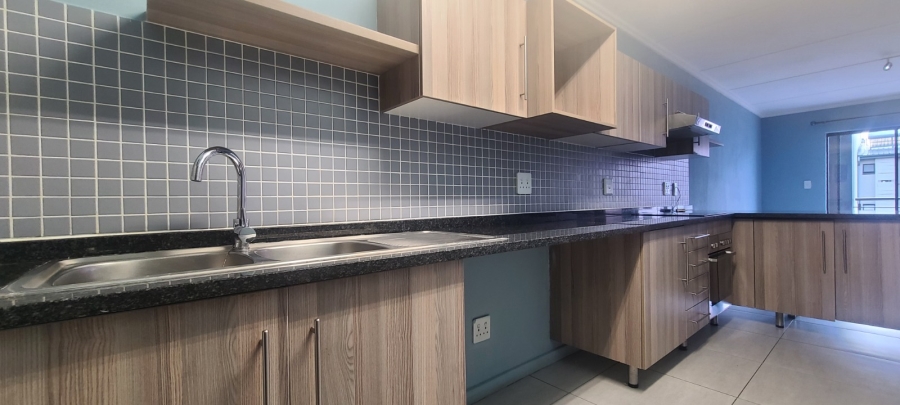 To Let 2 Bedroom Property for Rent in Sebenza Gauteng