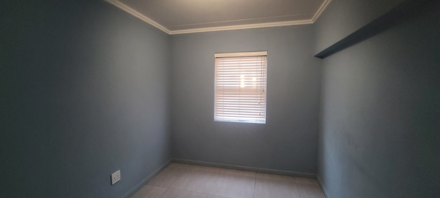 To Let 2 Bedroom Property for Rent in Sebenza Gauteng