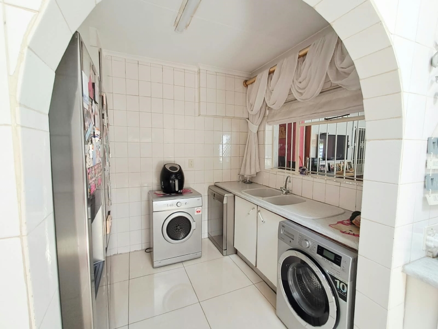 3 Bedroom Property for Sale in Freeway Park Gauteng