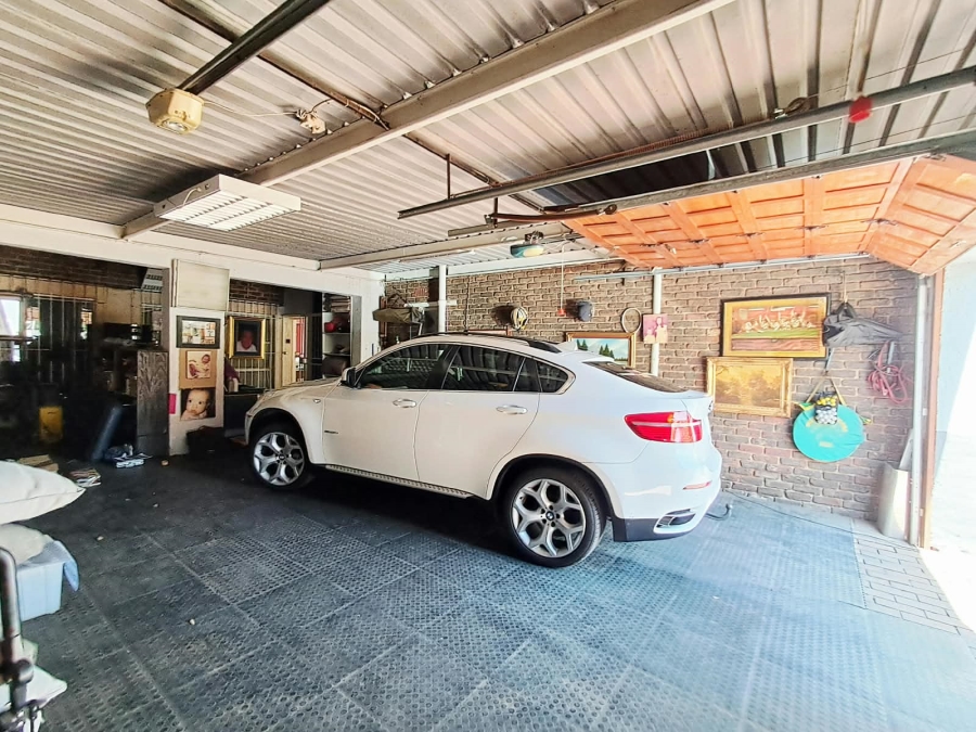 3 Bedroom Property for Sale in Freeway Park Gauteng