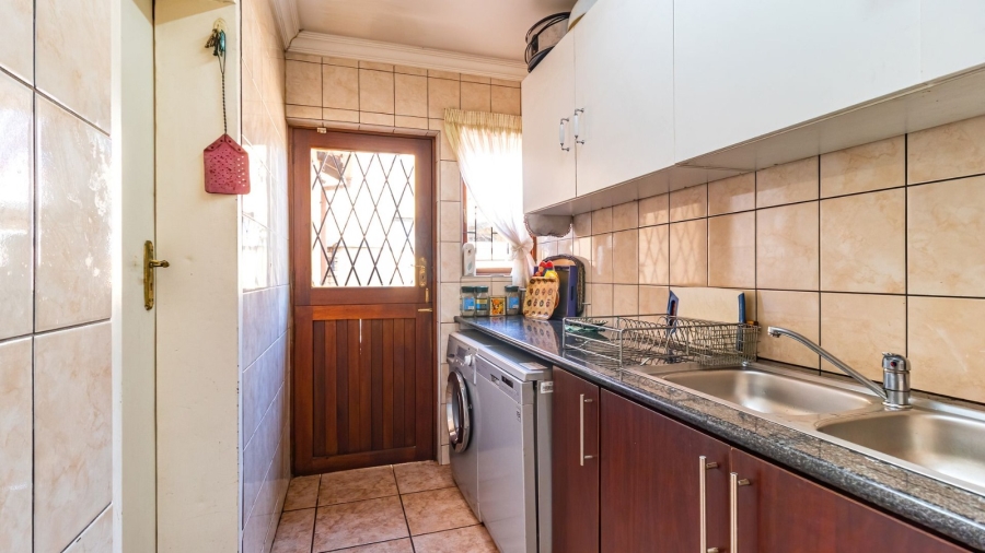 3 Bedroom Property for Sale in Hughes Gauteng