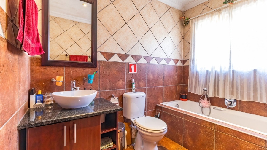 3 Bedroom Property for Sale in Hughes Gauteng
