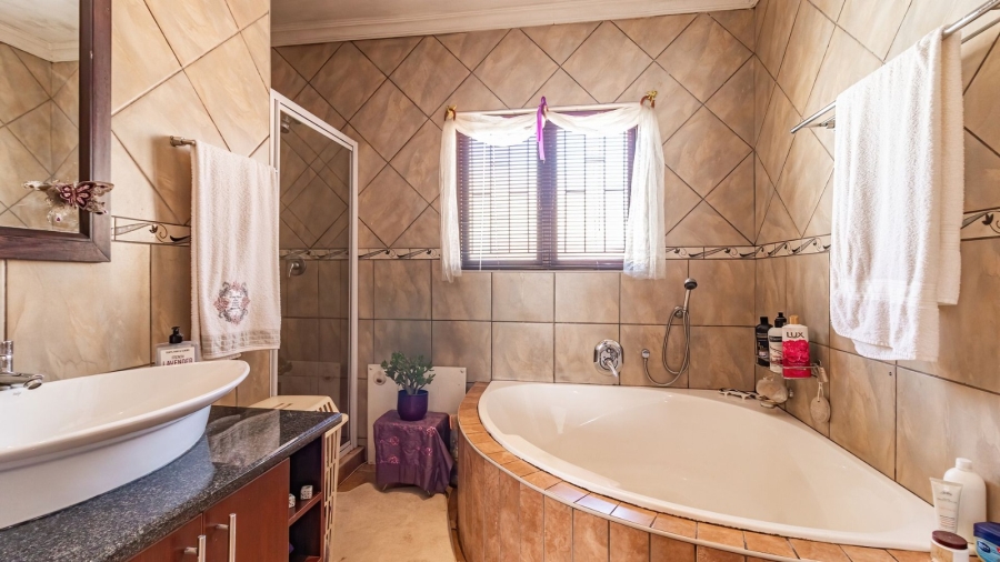 3 Bedroom Property for Sale in Hughes Gauteng