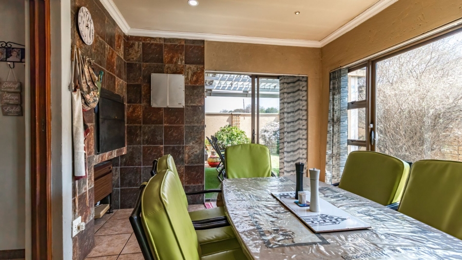 3 Bedroom Property for Sale in Hughes Gauteng