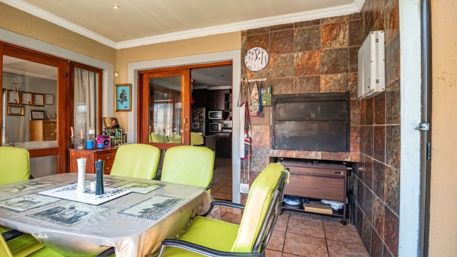 3 Bedroom Property for Sale in Hughes Gauteng