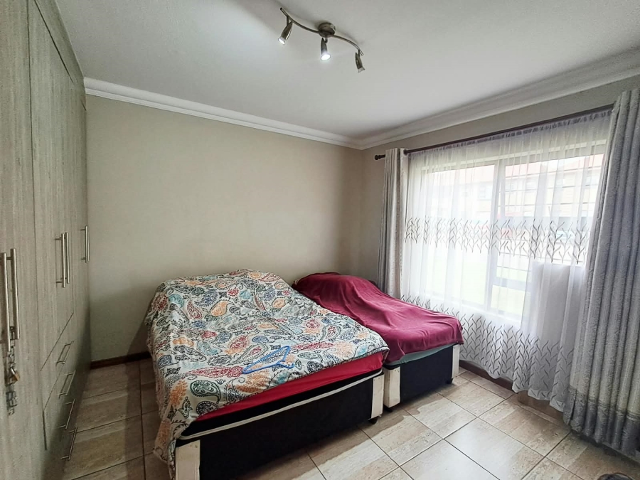 2 Bedroom Property for Sale in Comet Gauteng