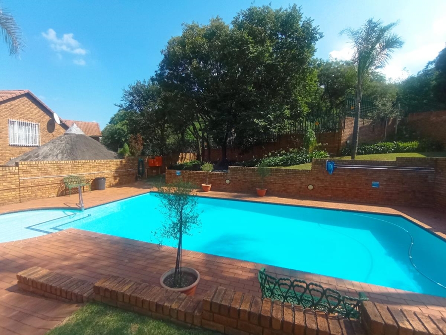 3 Bedroom Property for Sale in Bassonia Gauteng