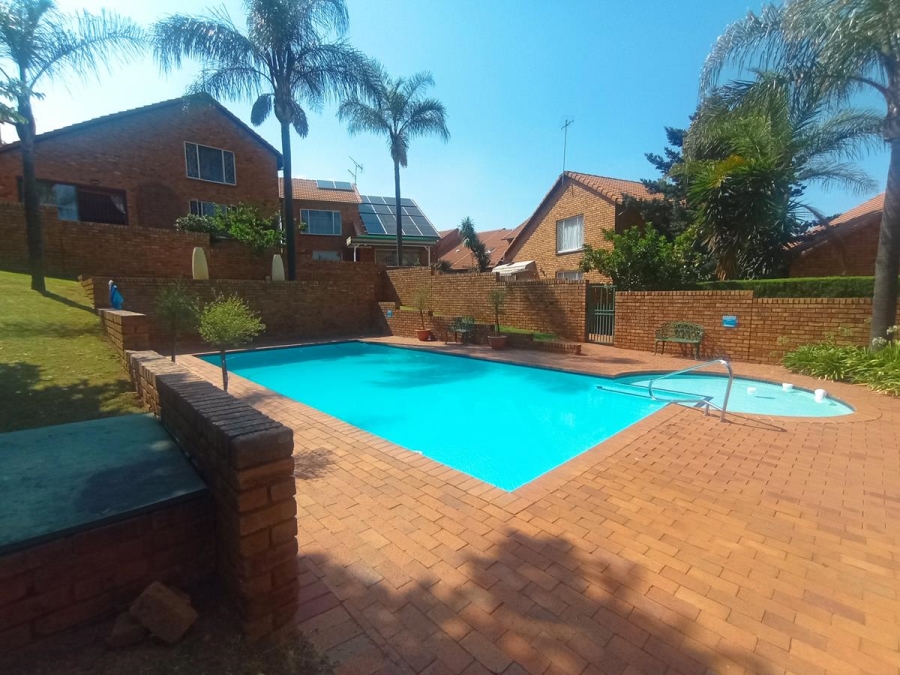 3 Bedroom Property for Sale in Bassonia Gauteng