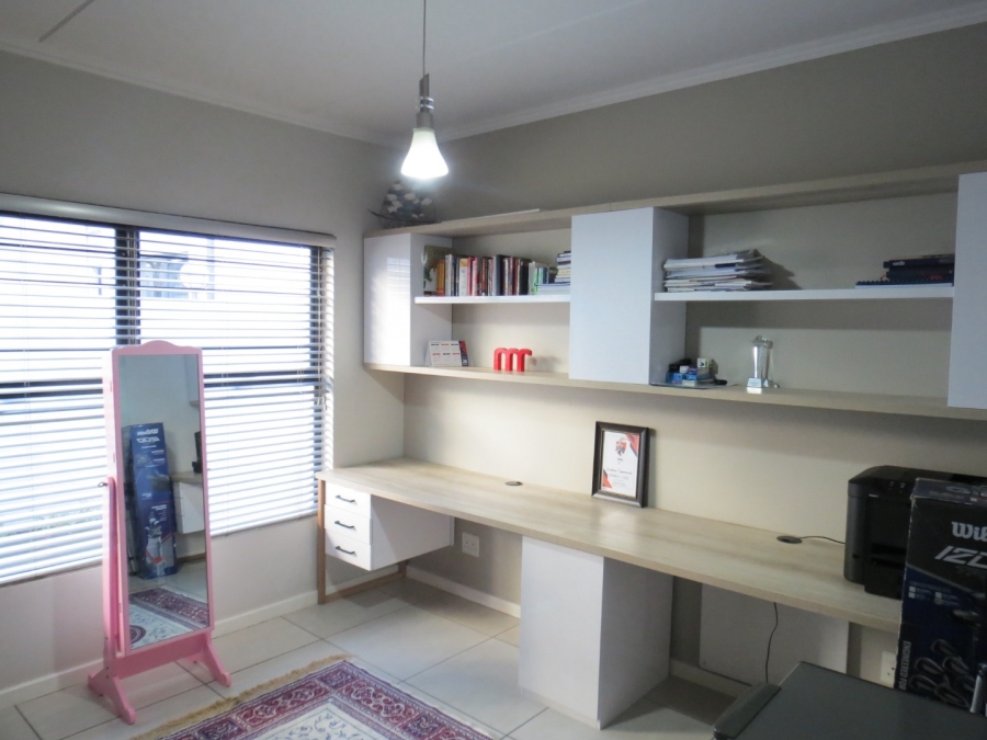3 Bedroom Property for Sale in Greenstone Hill Gauteng