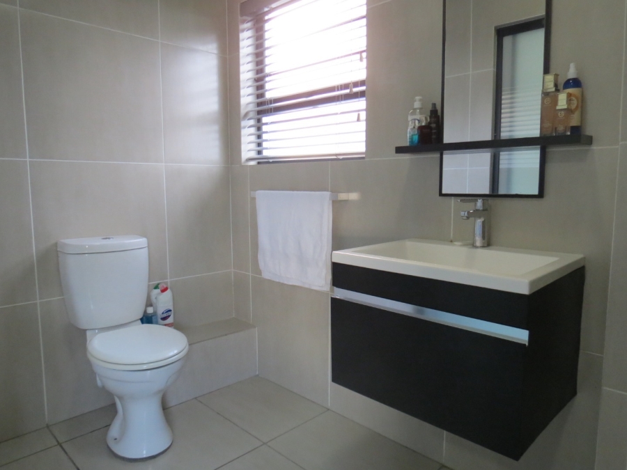 3 Bedroom Property for Sale in Greenstone Hill Gauteng