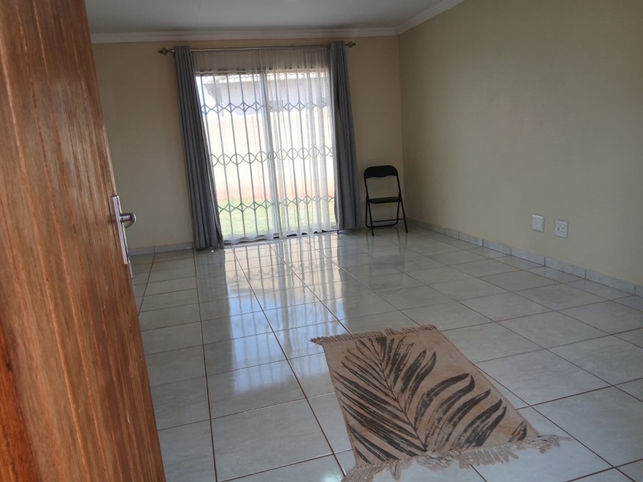 2 Bedroom Property for Sale in Dawn Park Gauteng