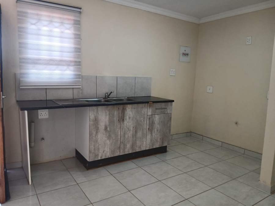 2 Bedroom Property for Sale in Dawn Park Gauteng