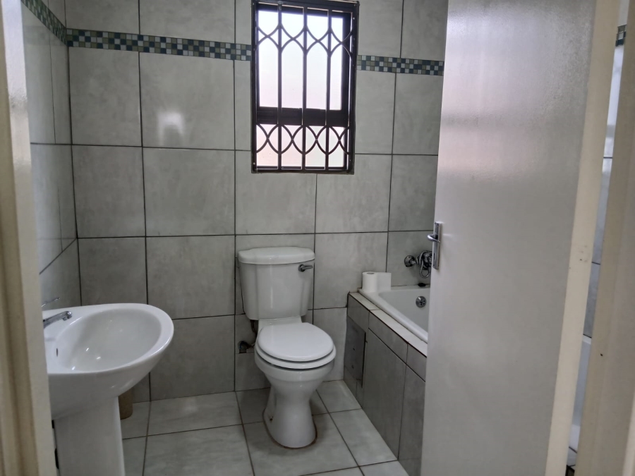 2 Bedroom Property for Sale in Dawn Park Gauteng