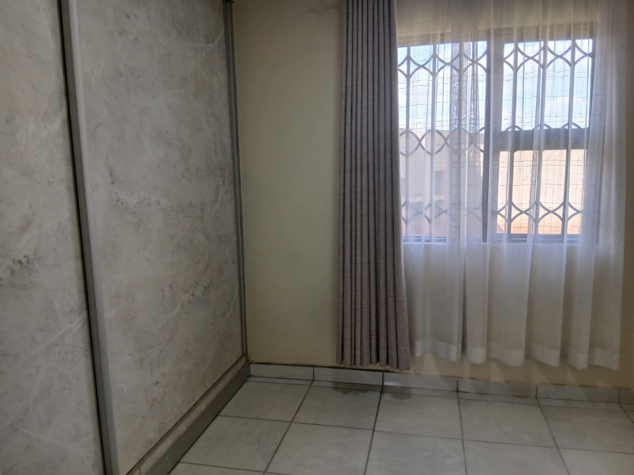 2 Bedroom Property for Sale in Dawn Park Gauteng