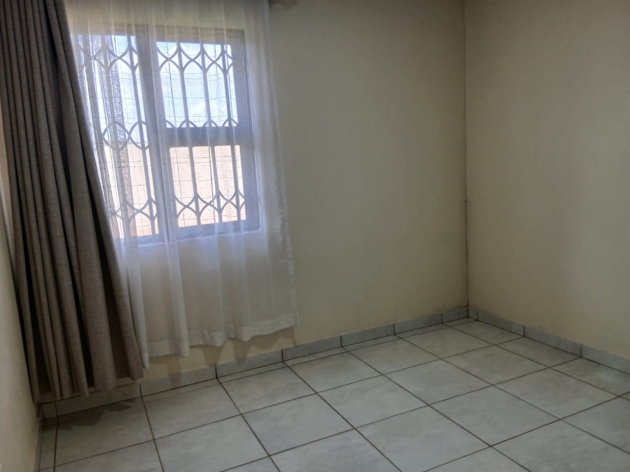 2 Bedroom Property for Sale in Dawn Park Gauteng