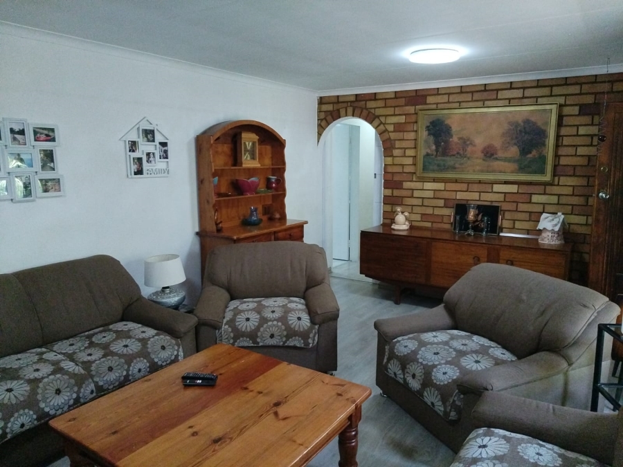 3 Bedroom Property for Sale in Illiondale Gauteng