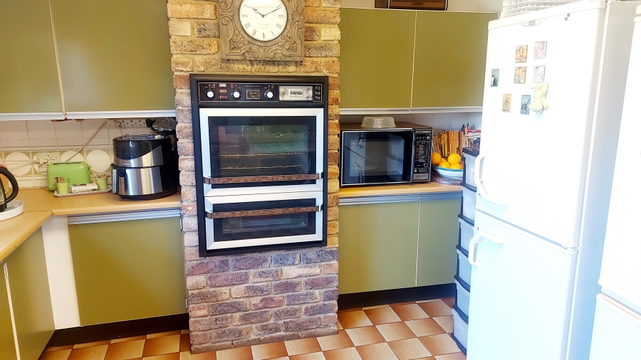 4 Bedroom Property for Sale in Monument Park Gauteng