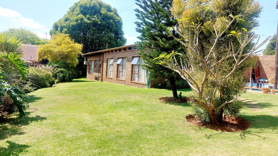 4 Bedroom Property for Sale in Monument Park Gauteng