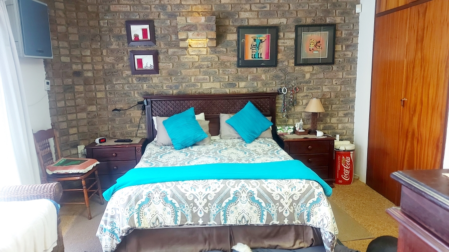 4 Bedroom Property for Sale in Monument Park Gauteng