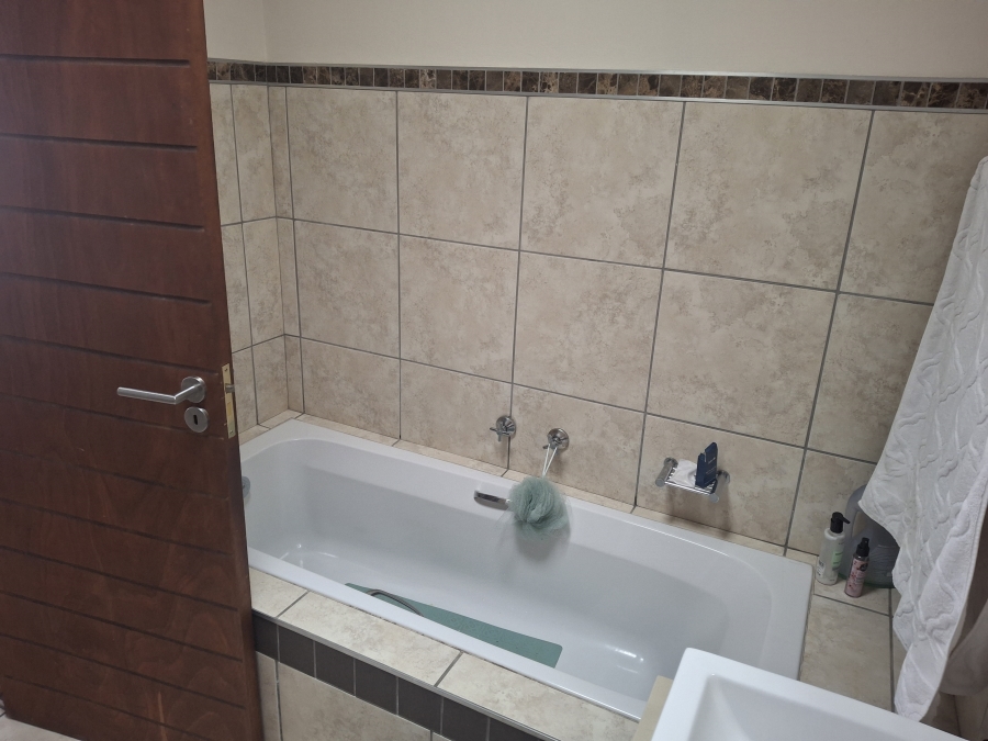 To Let 3 Bedroom Property for Rent in Pretorius Park Gauteng
