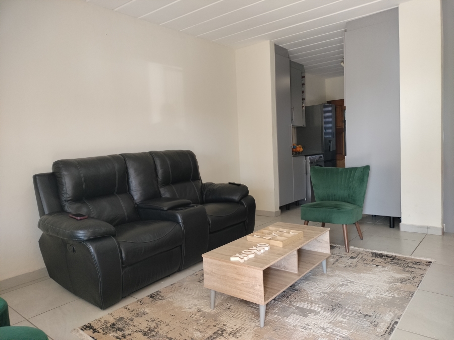 2 Bedroom Property for Sale in Erand Gardens Gauteng