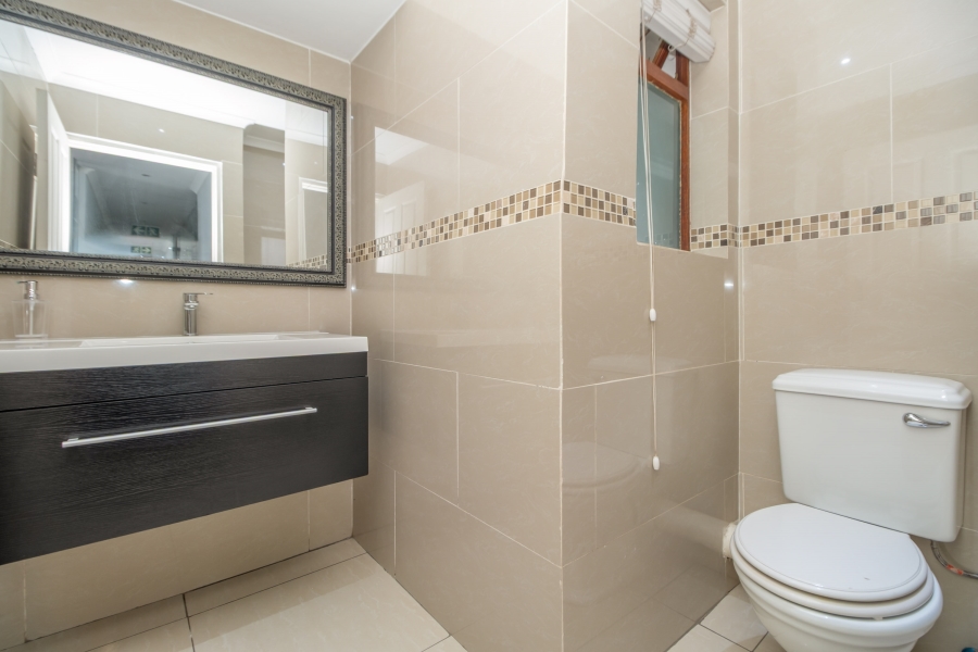 To Let Commercial Property for Rent in Parkmore Gauteng