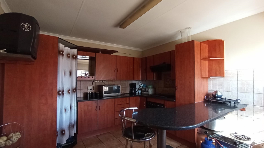 3 Bedroom Property for Sale in Highveld Gauteng