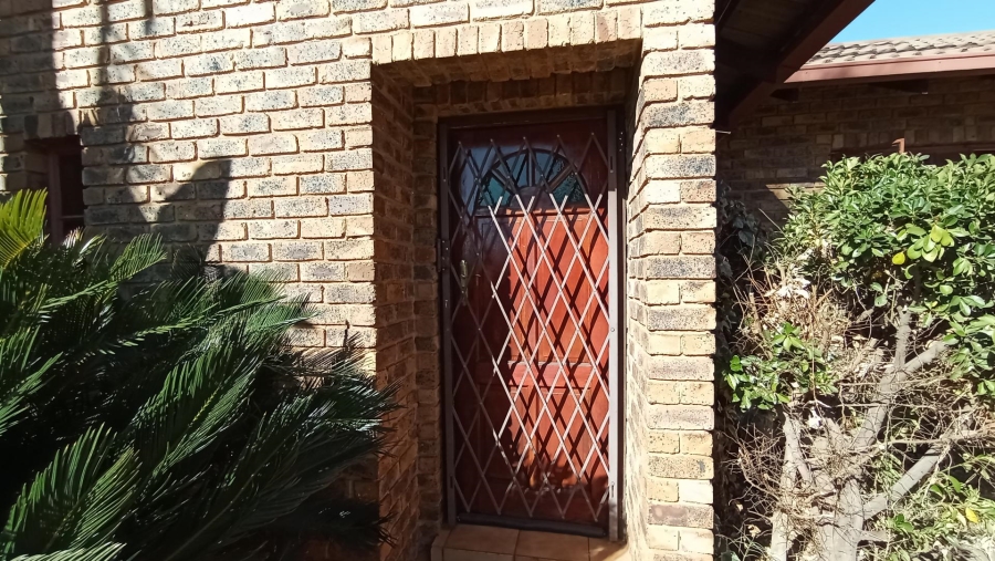 3 Bedroom Property for Sale in Highveld Gauteng
