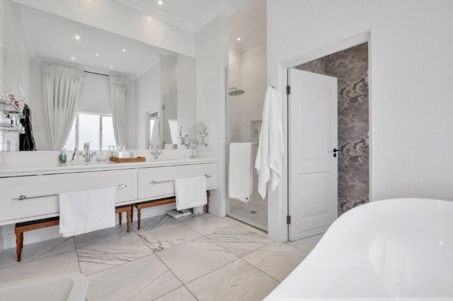 4 Bedroom Property for Sale in Atholl Gauteng