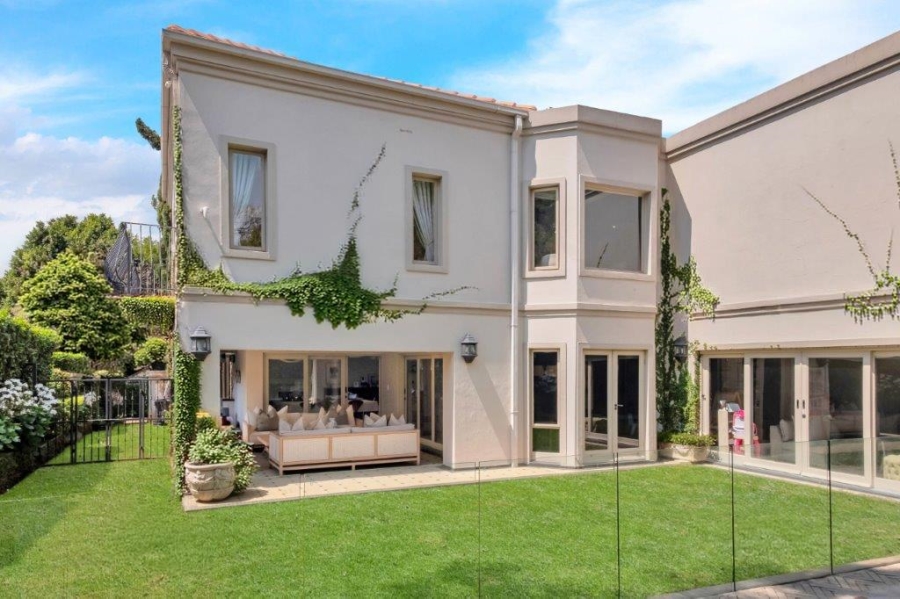 4 Bedroom Property for Sale in Atholl Gauteng