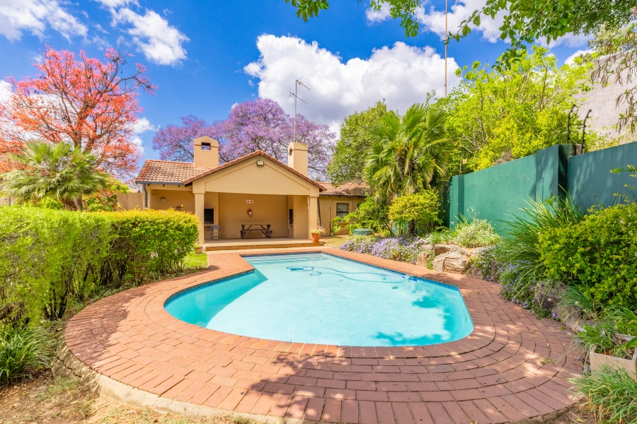 2 Bedroom Property for Sale in Bryanston Gauteng