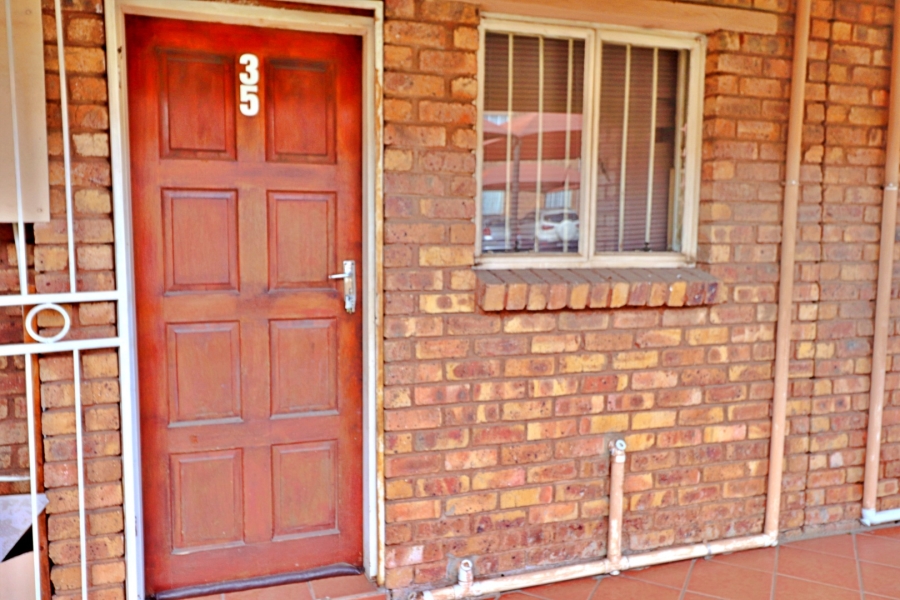 2 Bedroom Property for Sale in Terenure Gauteng