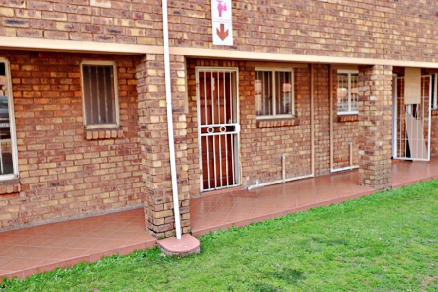 2 Bedroom Property for Sale in Terenure Gauteng