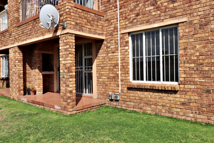 2 Bedroom Property for Sale in Terenure Gauteng