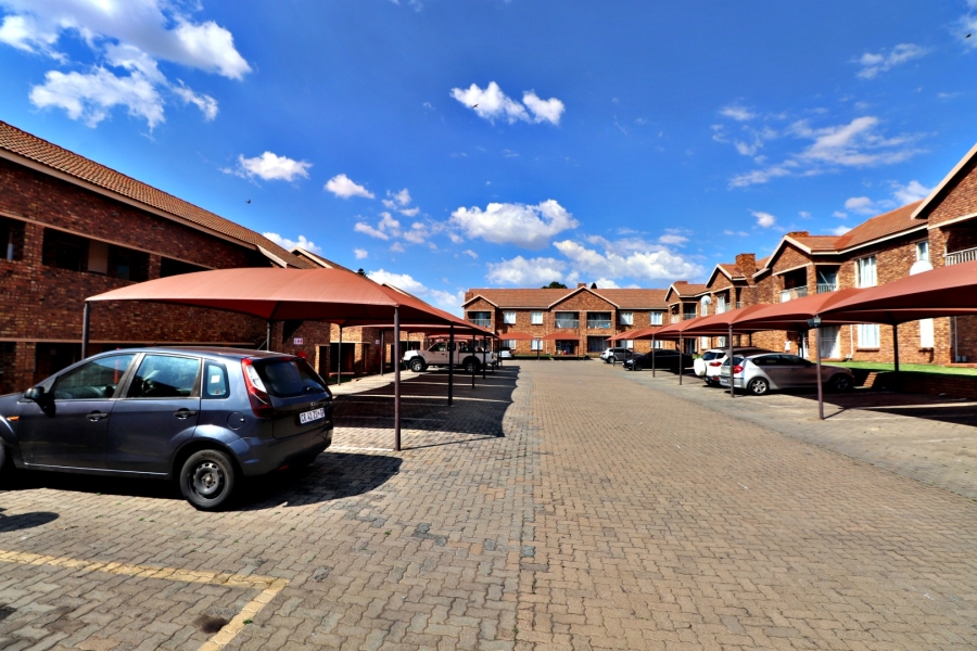 2 Bedroom Property for Sale in Terenure Gauteng