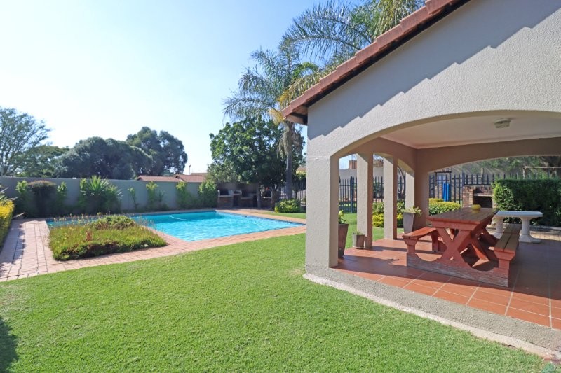 3 Bedroom Property for Sale in Robindale Gauteng