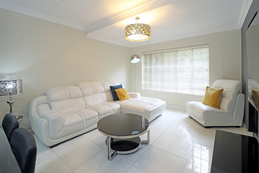 3 Bedroom Property for Sale in Robindale Gauteng