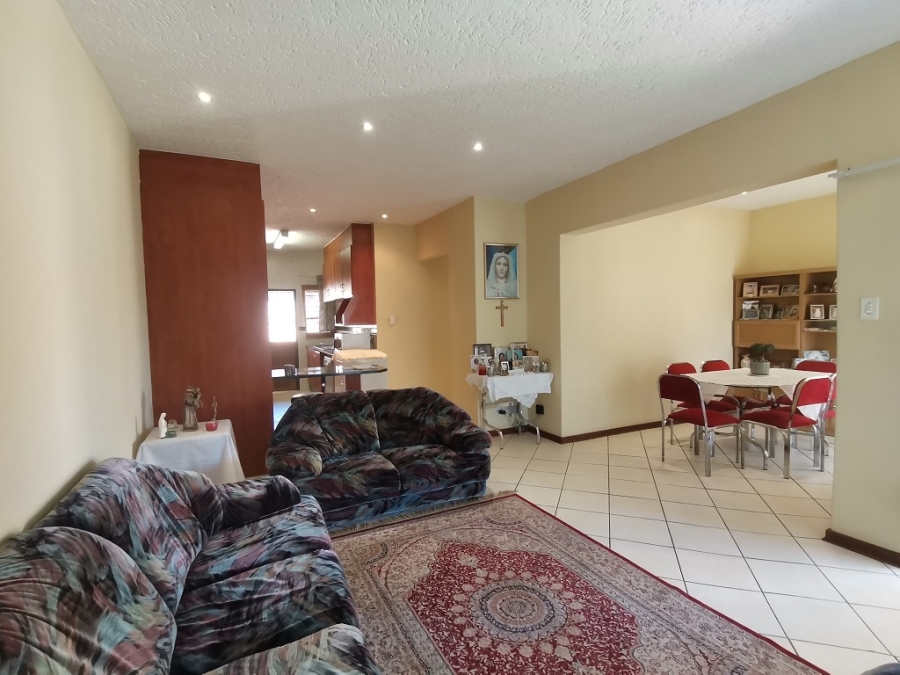 2 Bedroom Property for Sale in Liefde en Vrede Gauteng