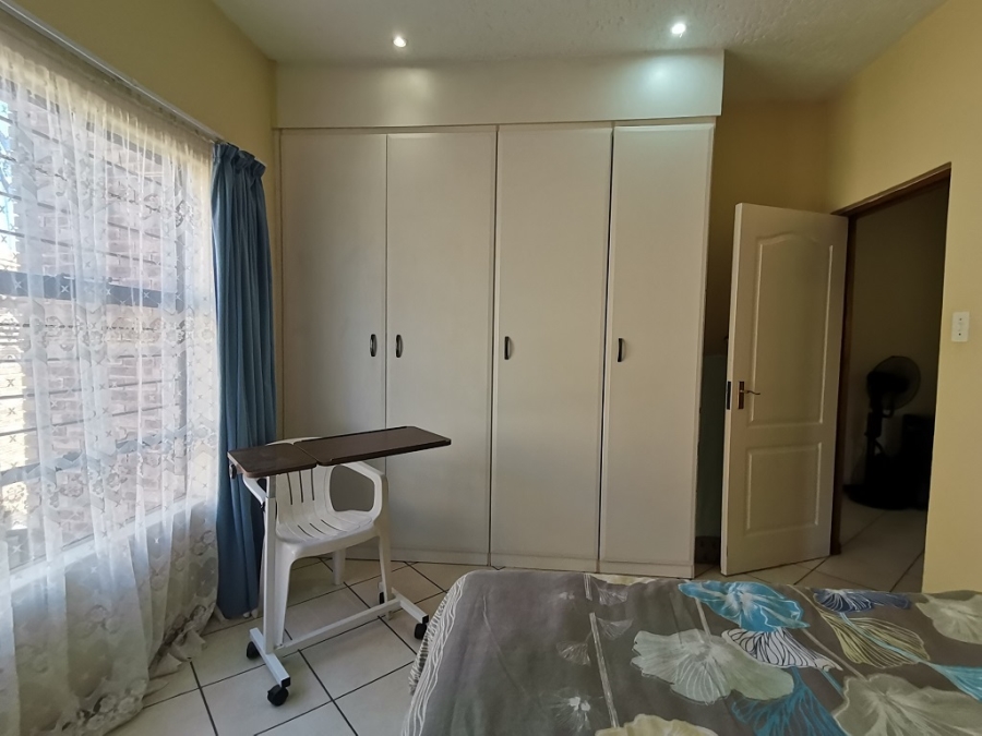 2 Bedroom Property for Sale in Liefde en Vrede Gauteng