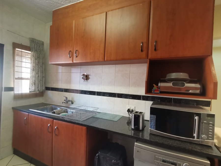 2 Bedroom Property for Sale in Liefde en Vrede Gauteng