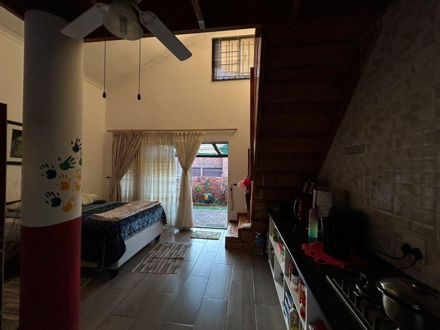 To Let 1 Bedroom Property for Rent in Weltevreden Park Gauteng