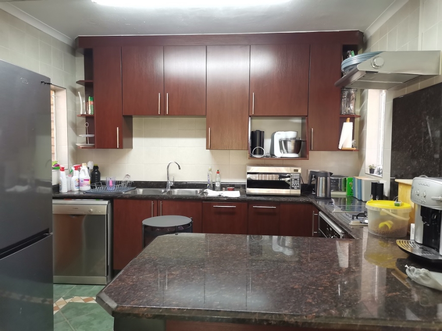 2 Bedroom Property for Sale in Bassonia Gauteng
