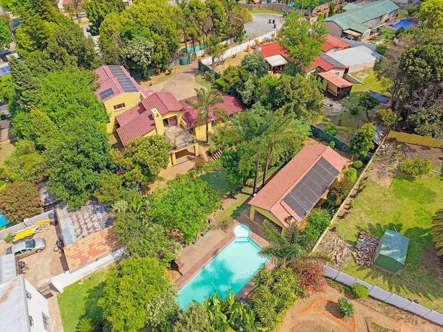 4 Bedroom Property for Sale in Weltevreden Park Gauteng